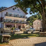 Pensjonat Raffelsteiner Hof 