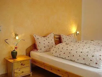 Raffelsteiner Hof Guest house Mornsheim