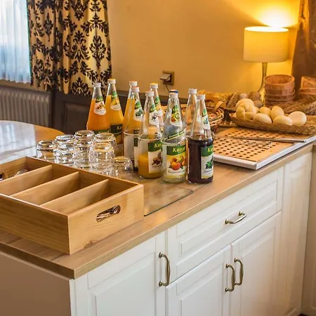 Raffelsteiner Hof Guest house Mornsheim