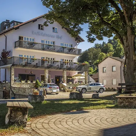 Gasthof Raffelsteiner Hof