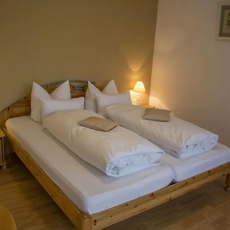 Guest house Raffelsteiner Hof 2*