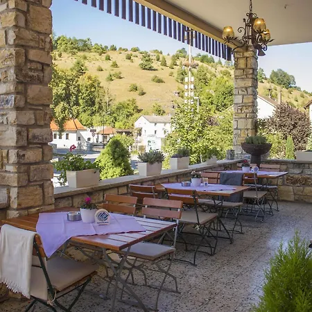 Raffelsteiner Hof Guest house Mornsheim
